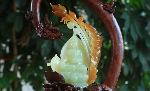 作品：糖白•观音摆件